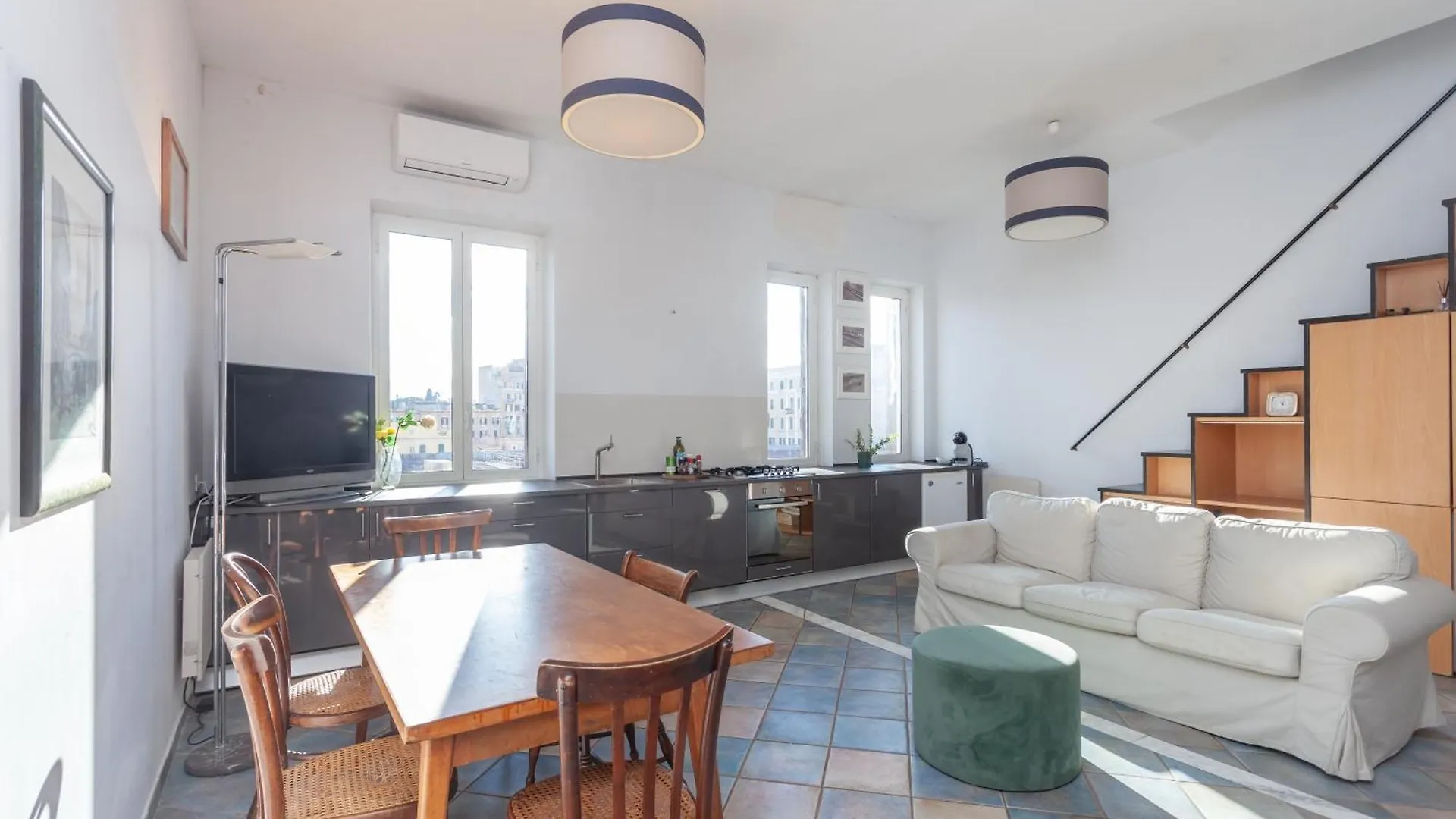 San Lorenzo Skyrail Loft - By Openroma